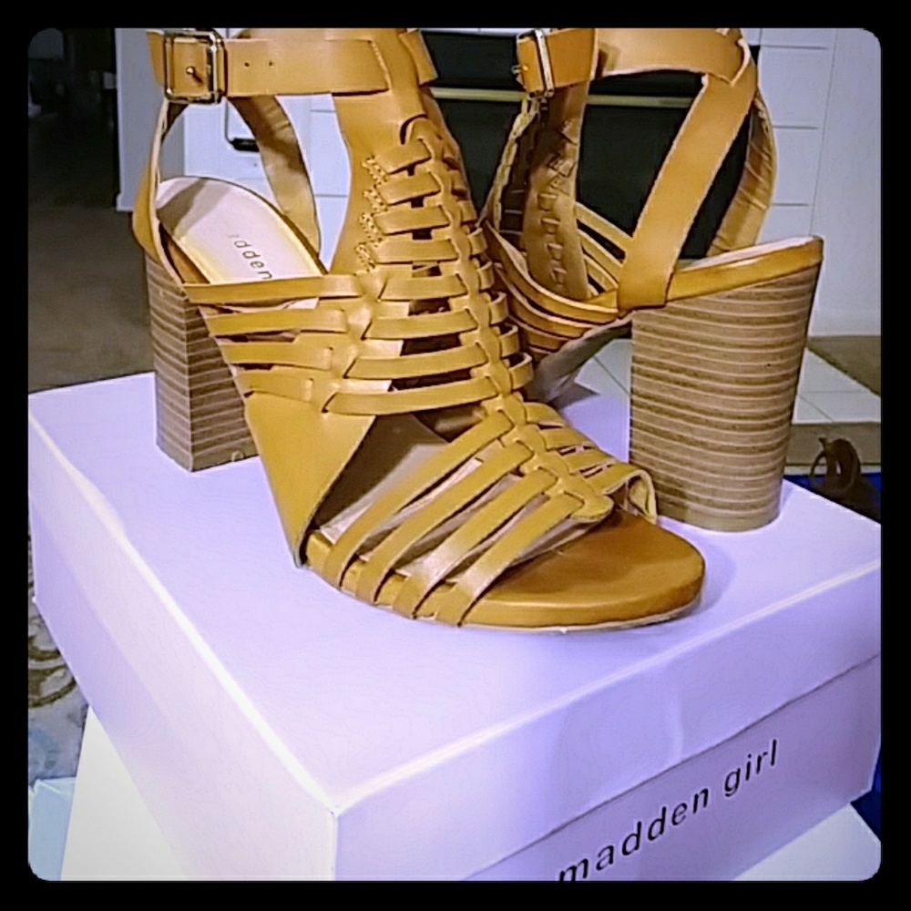 Madden girl Remmie Cognac Strap